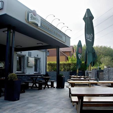 Penzion 68 Hotel Kladno Exterior photo